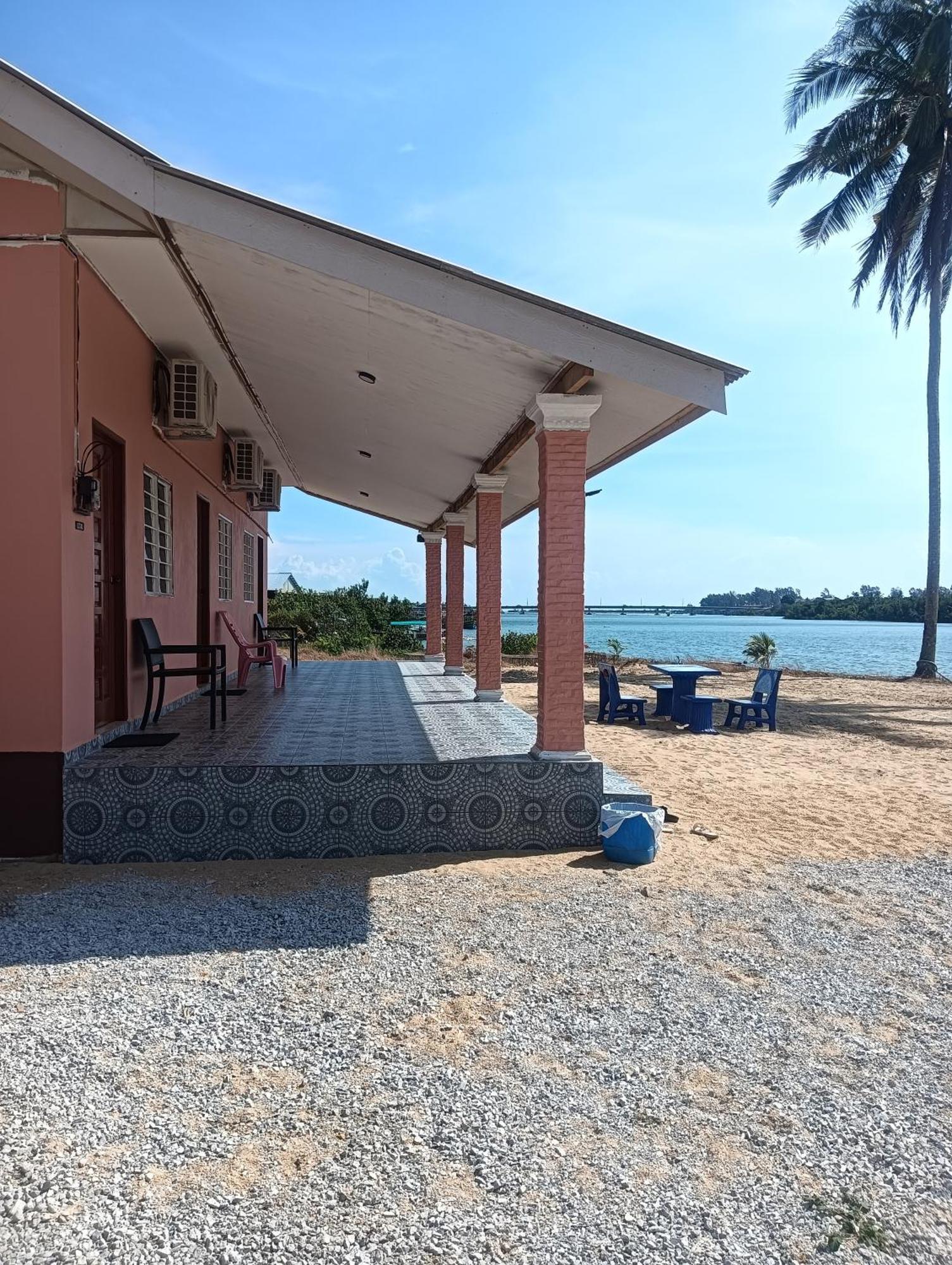 Roomstay Tokbah Demuara Kuala Besut Dış mekan fotoğraf